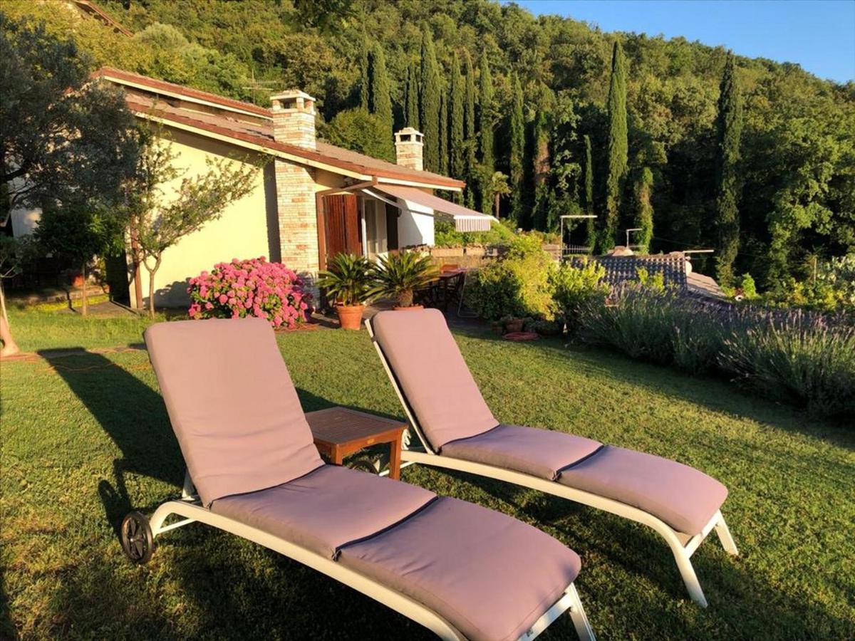 Casa Vacanze Mazurine10 Torri Del Benaco Bagian luar foto